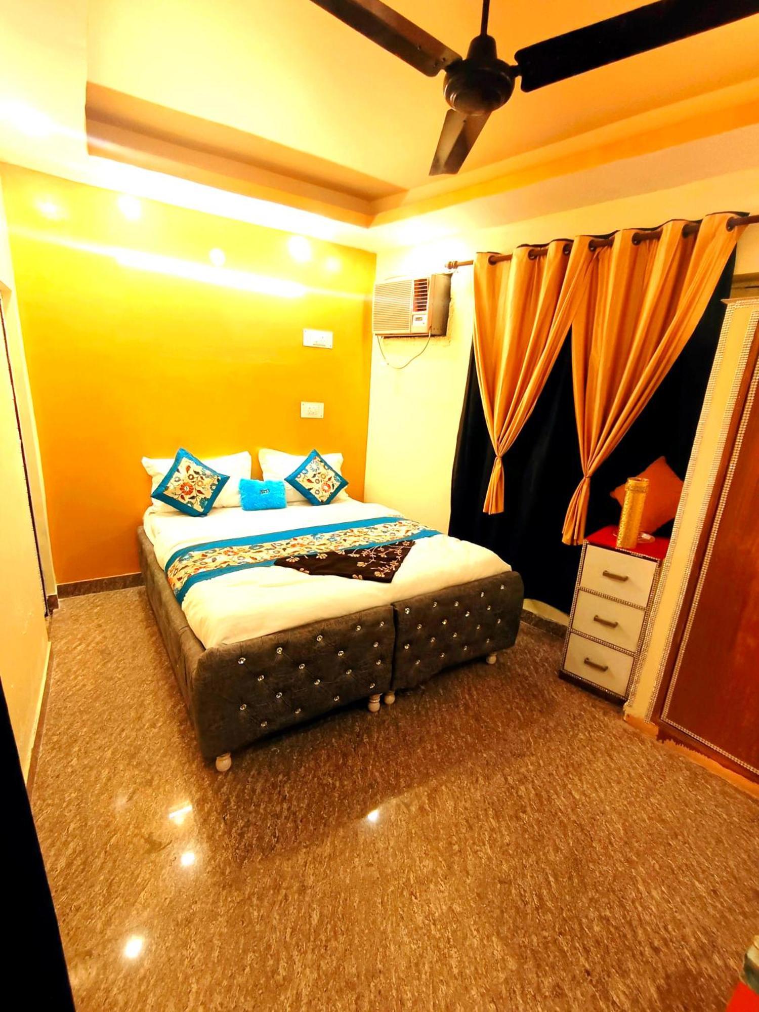 Shri Deep Hotel